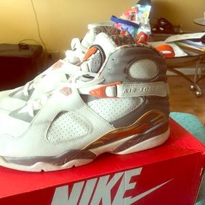 SOLD 2007 Air Jordan 8 Retro “White/Orange Blaze”